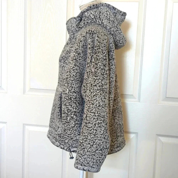 Pink Victoria's Secret Black & White Sherpa Fleece Hoodie Sweater - Picture 4 of 7